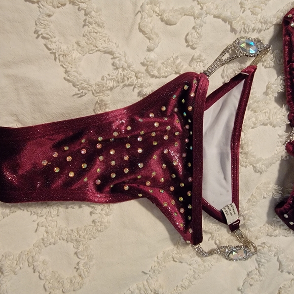 Competition bikini - Picture 3 of 4